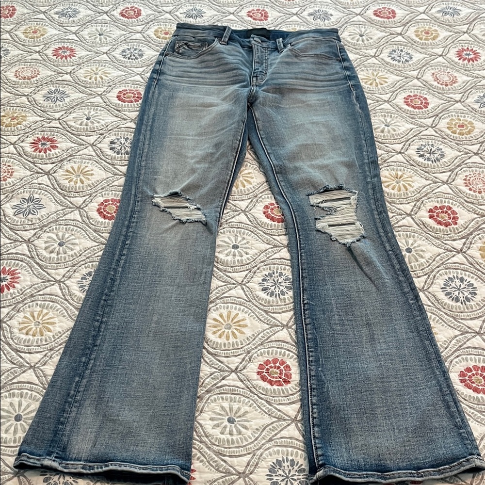 Buckle Black Fit No. 93 Bootcut jeans, size 27x32.